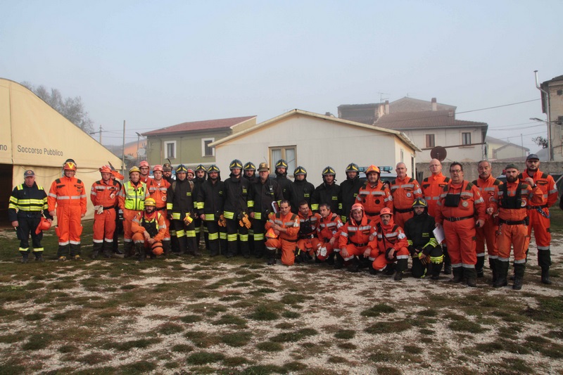 Volontari delle Squadre AIB della PV ANA e delle squadre AIB delle Truppe Alpine
