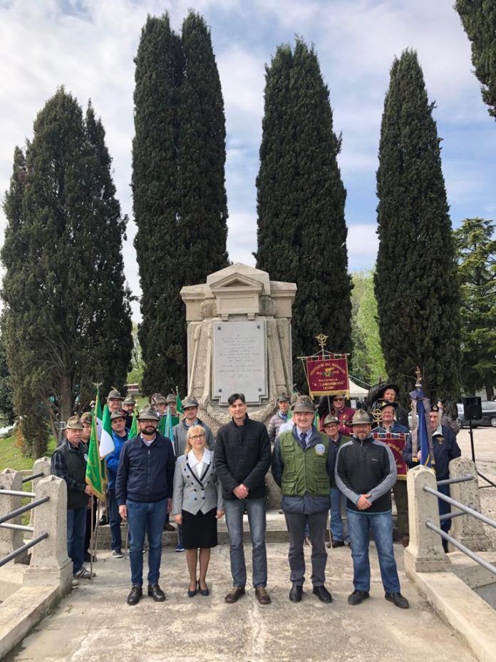 Il monumento di trivio Paradiso